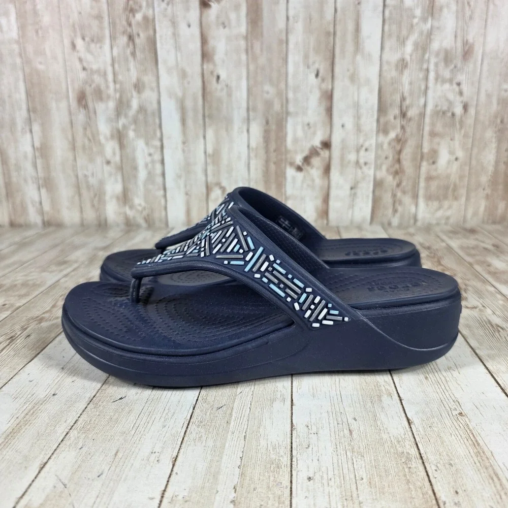 Crocs Capri V‎ Flip Flops Navy Blue Geometric Accents Women's 8